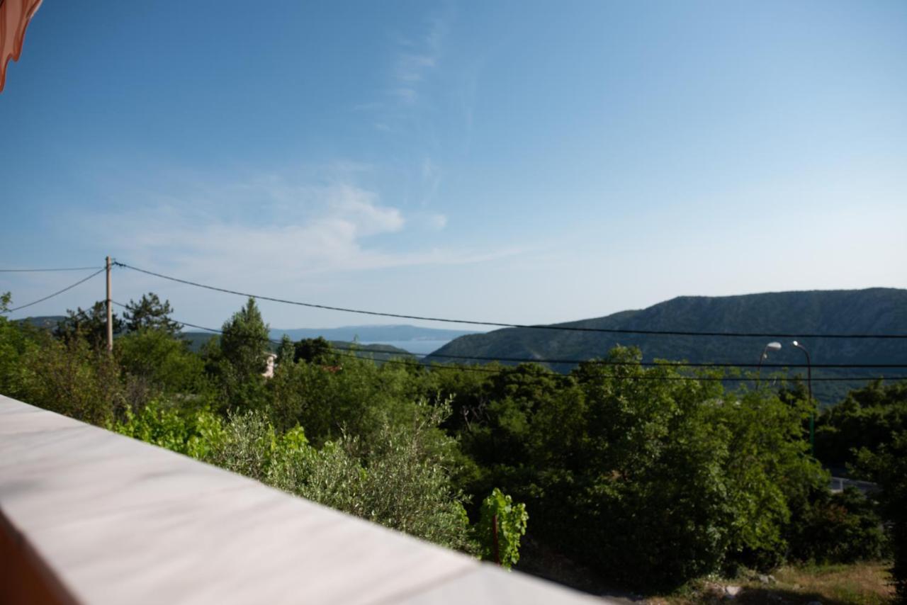 Apartman Sous Les Rochers Grizane-Belgrad Екстер'єр фото