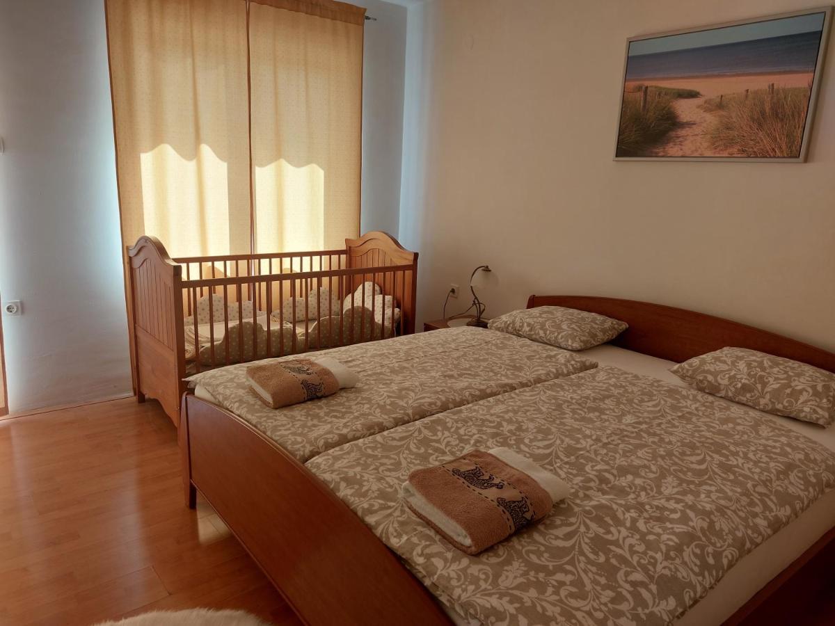 Apartman Sous Les Rochers Grizane-Belgrad Екстер'єр фото