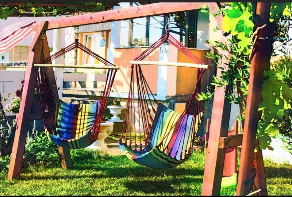Apartman Sous Les Rochers Grizane-Belgrad Екстер'єр фото