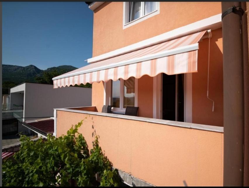 Apartman Sous Les Rochers Grizane-Belgrad Екстер'єр фото
